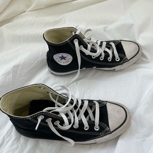 High top converse size 39 wore it only a few time